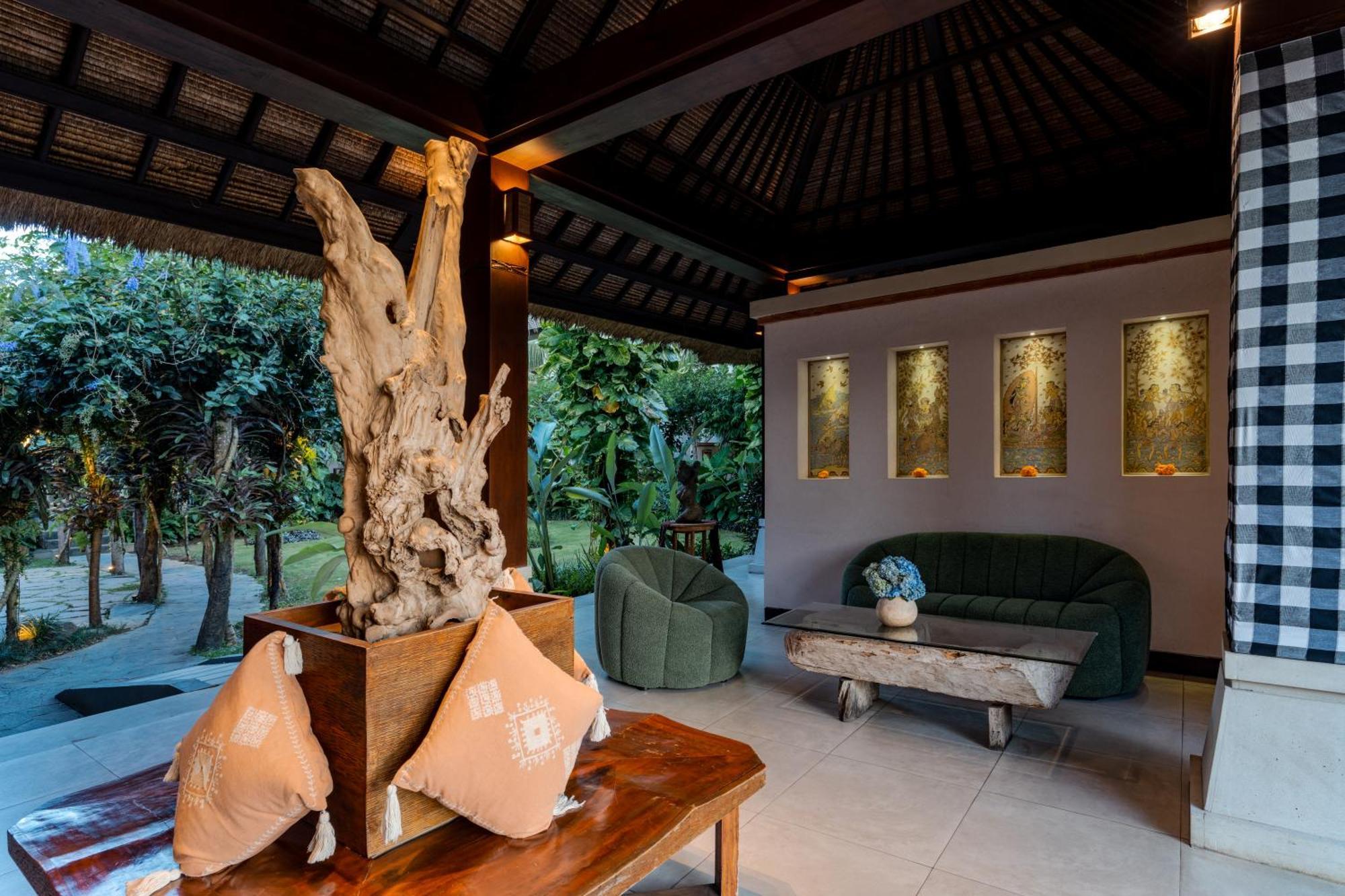Radha Phala & Resort 4*